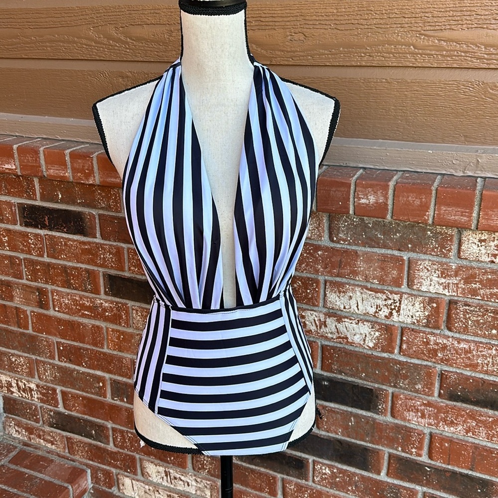 Retro One Piece Backless Bather Swimsuit High Waisted Pin Up Swimwear Size M